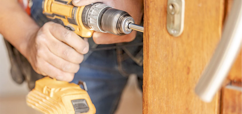 Emergency A1 Locksmith Services in Lake Los Angeles, California