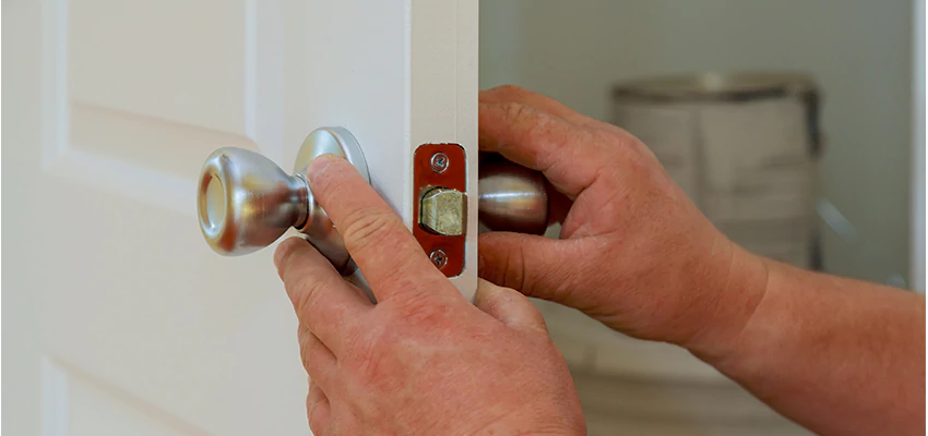 AAA Locksmiths For lock Replacement in Lake Los Angeles, California