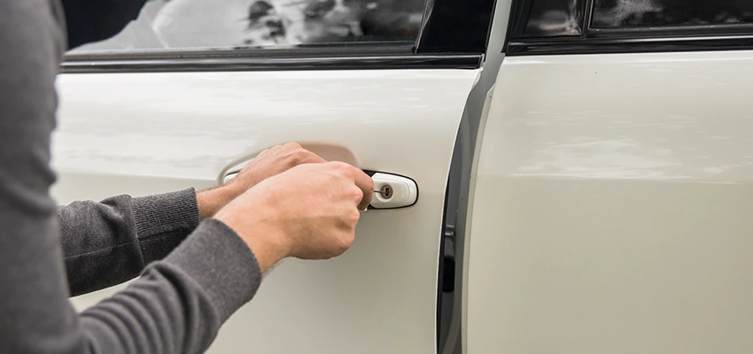 Unlock Car Door Service in Lake Los Angeles, CA